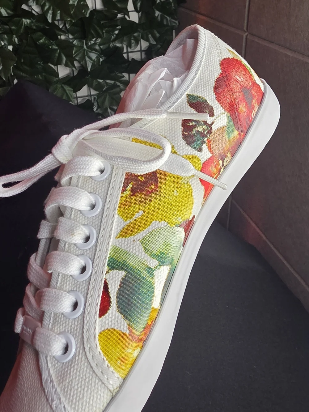 Coach Women's White Floral Low-Top Sneaker